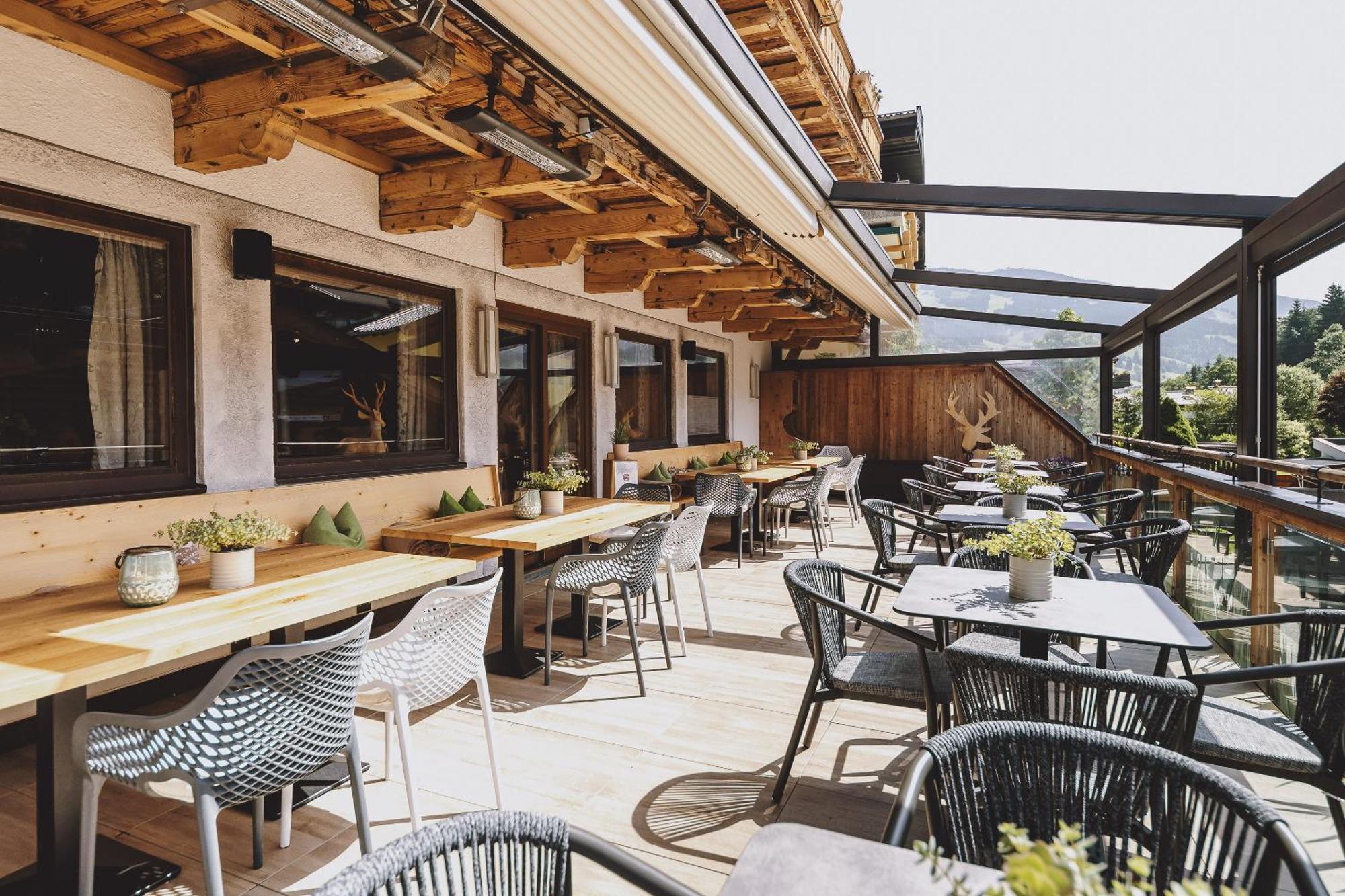 Hotel Die Sonne Saalbach-Hinterglemm Exterior photo